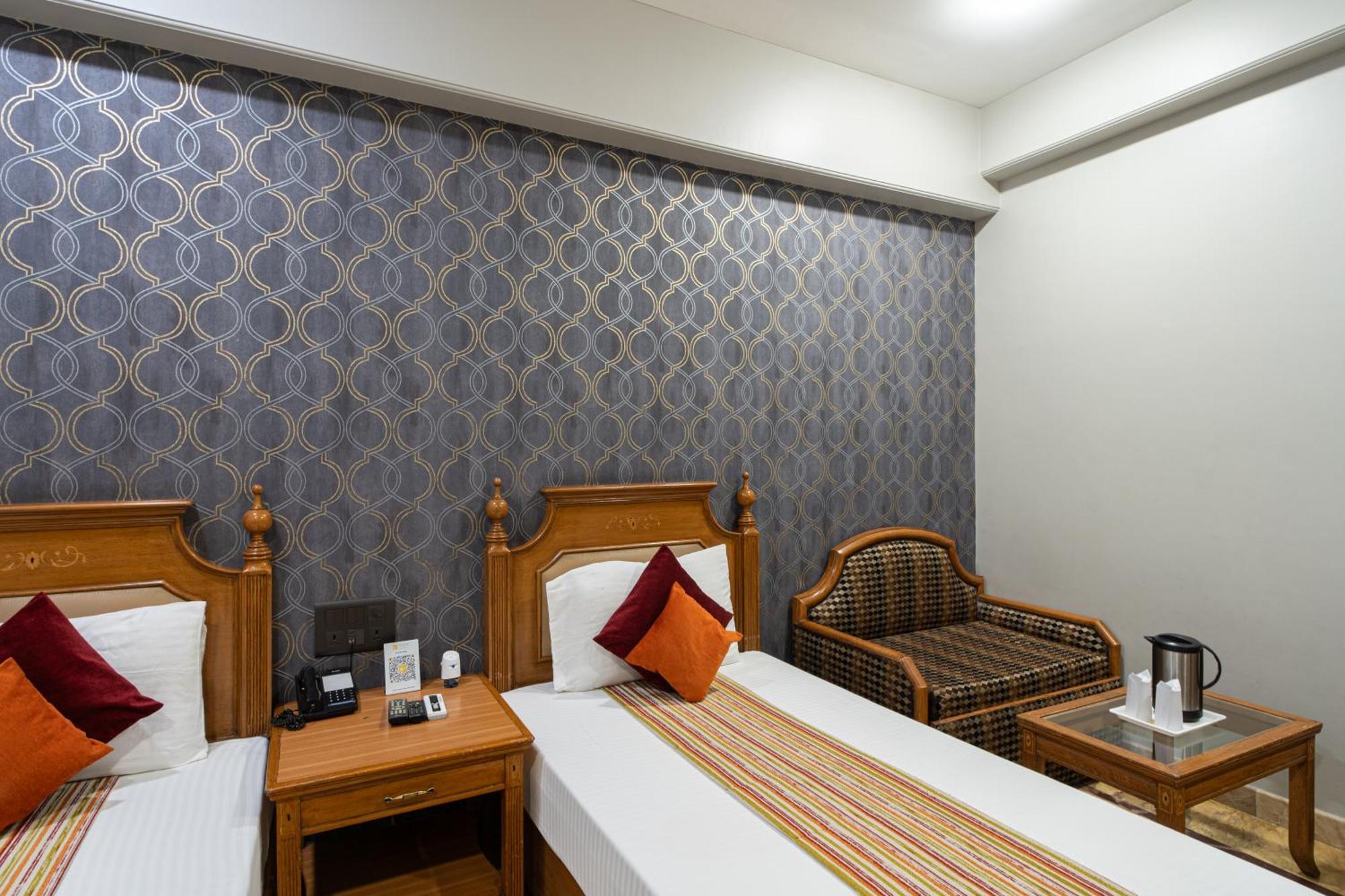 Hotel Sunstar Grand Deli Exterior foto