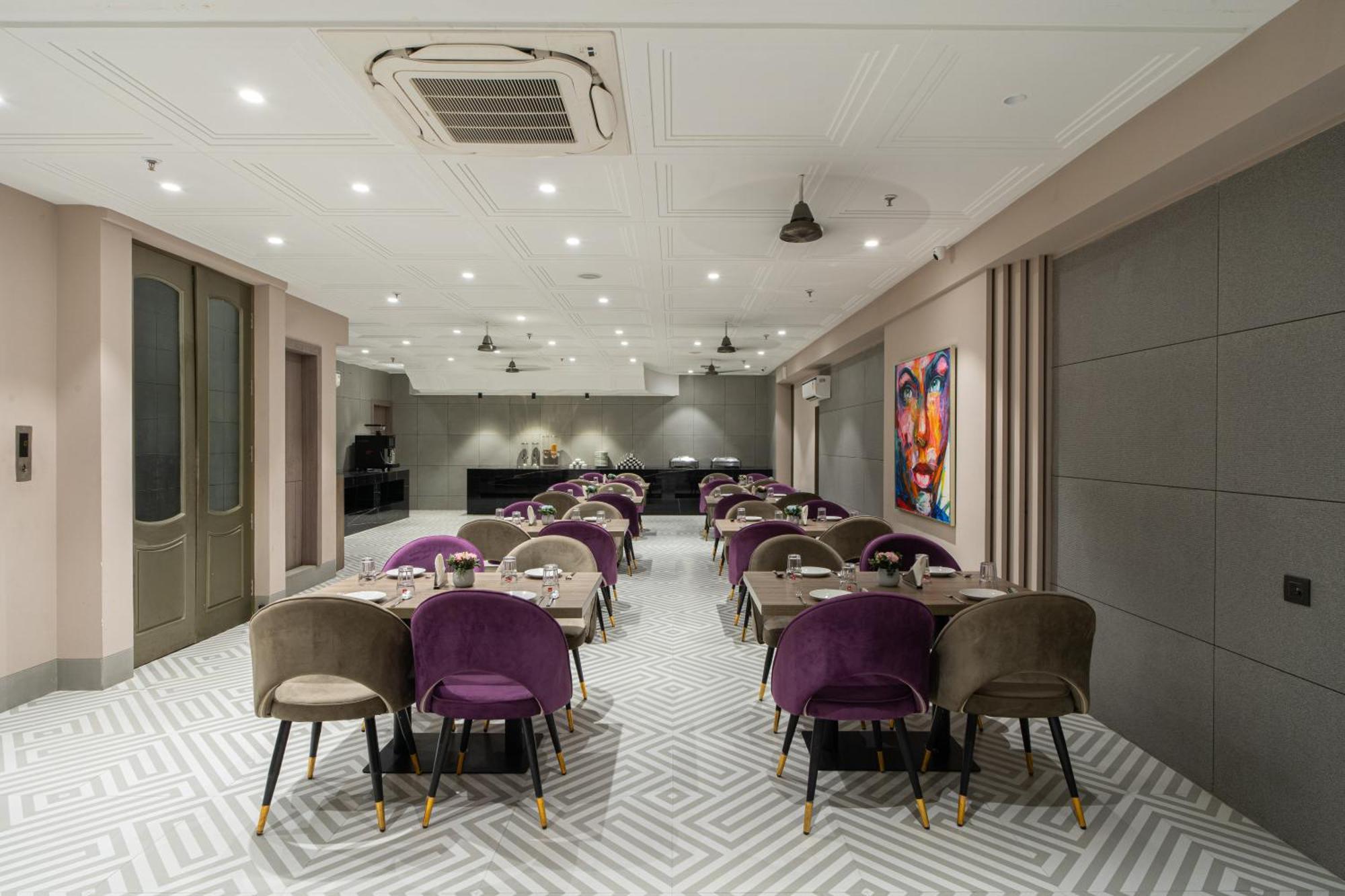 Hotel Sunstar Grand Deli Exterior foto