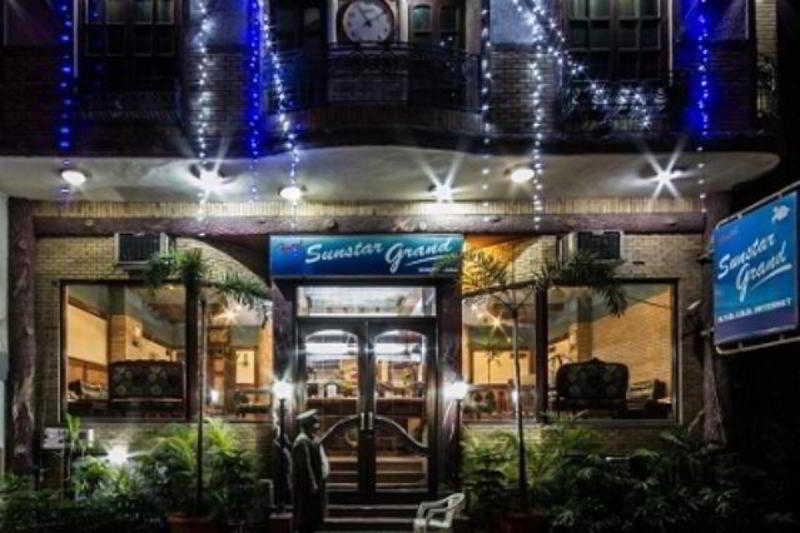 Hotel Sunstar Grand Deli Exterior foto